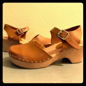 Cute women’s clogs
